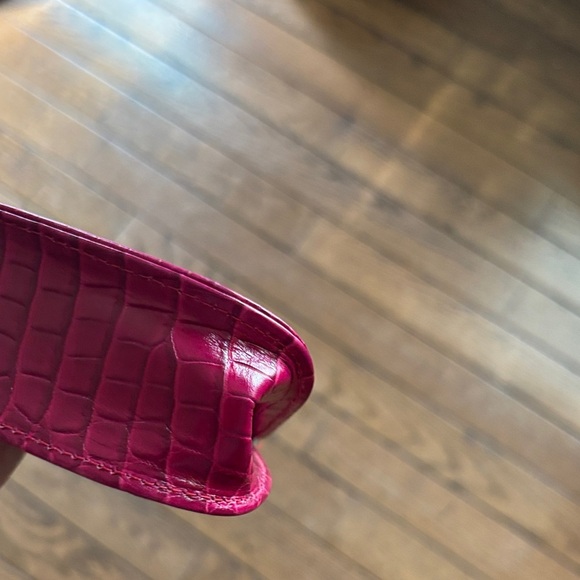 Elaine Turner Designs Hot Pink Croc-Embossed Frame Clutch - Picture 4 of 7